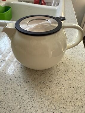 Cream Ceramic Teapot with Stainless Steel Lid